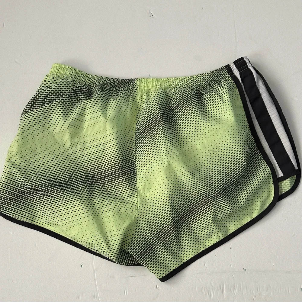 Nike Women’s Dri Fit Tempo Running Shorts Size Large